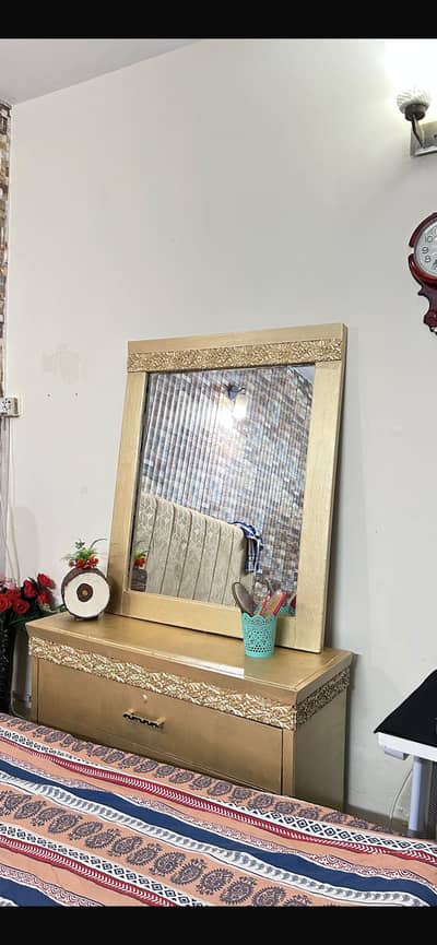 Dressing table for sale