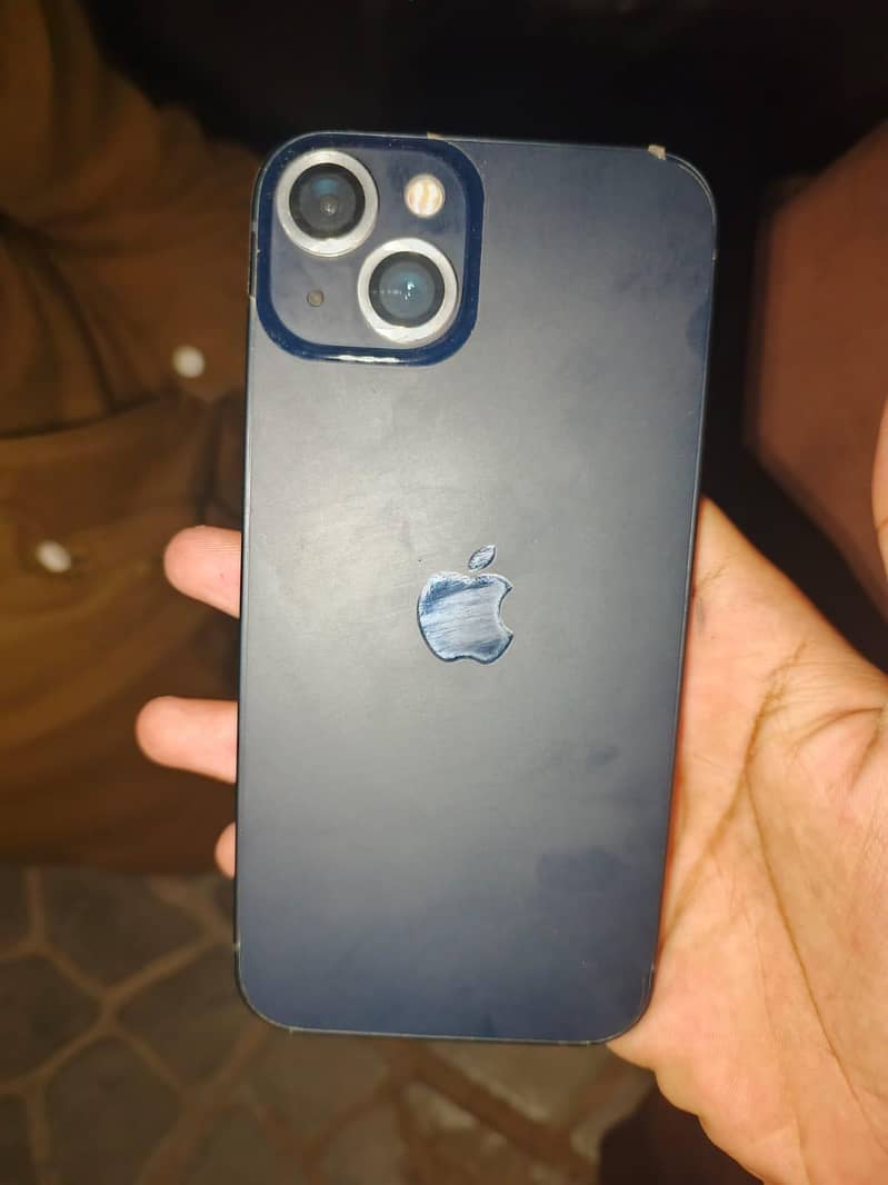 Apple iPhone 13 4