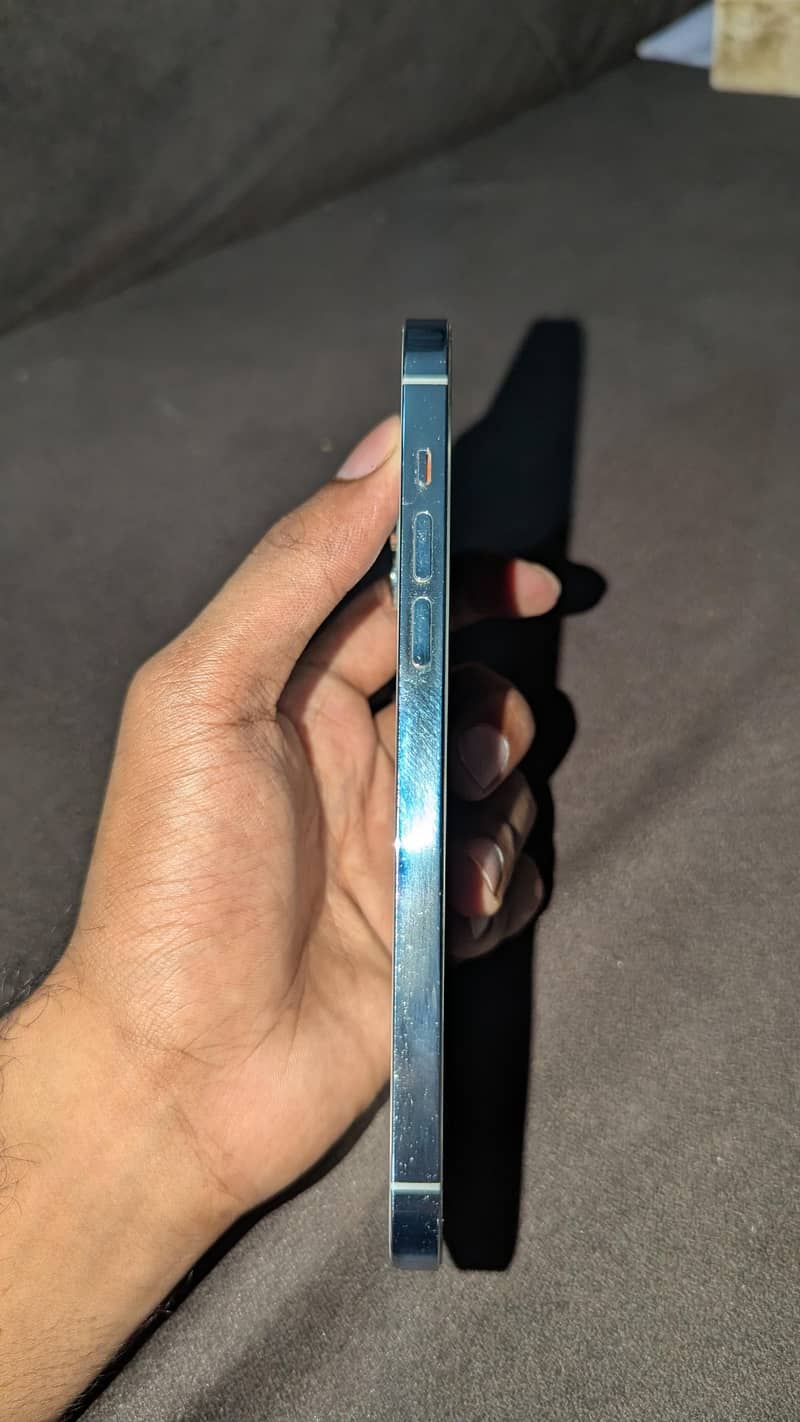 Apple iPhone 14 Pro Max 1