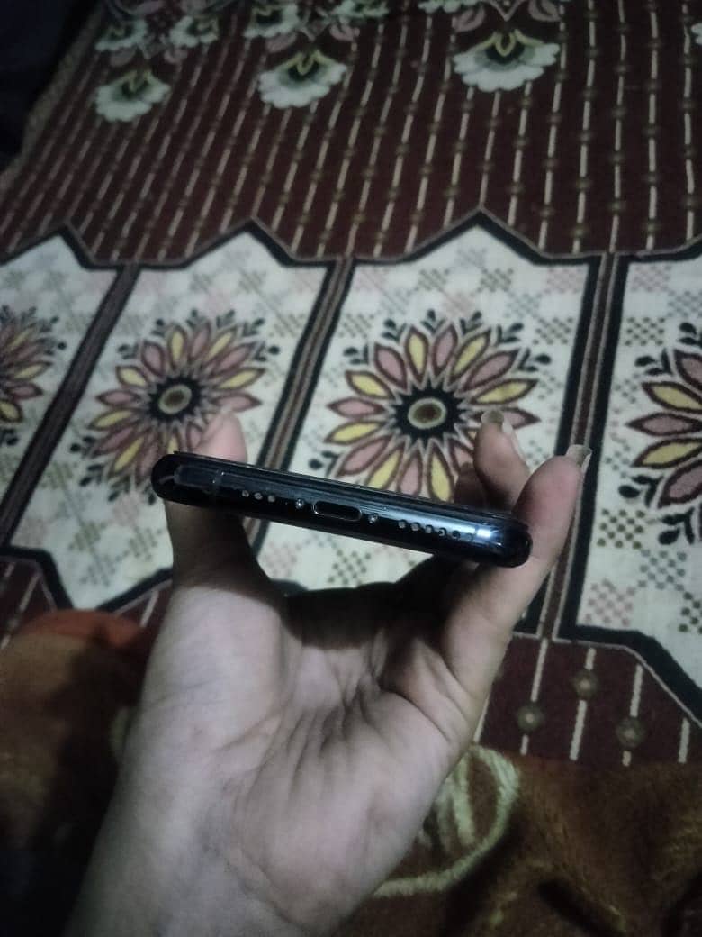 Apple iPhone 11 Pro 0