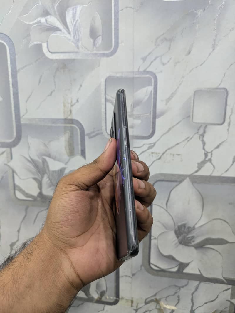 One Plus 10 Pro 4