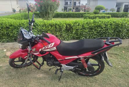 Honda CB 150F (2024 model) original condition - Lahore Reg