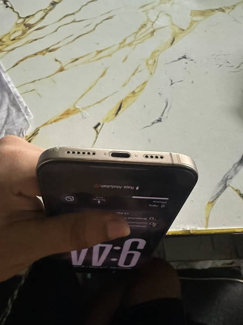 Apple iPhone 16 Pro Max 2