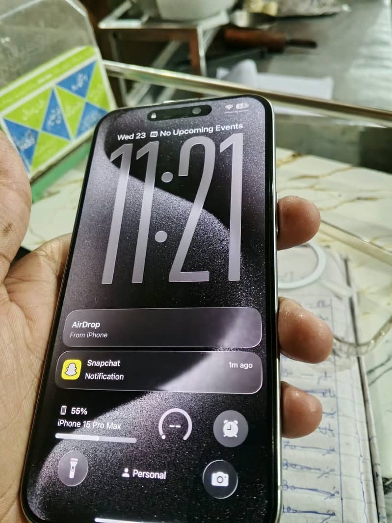 Apple iPhone 15 Pro Max 3