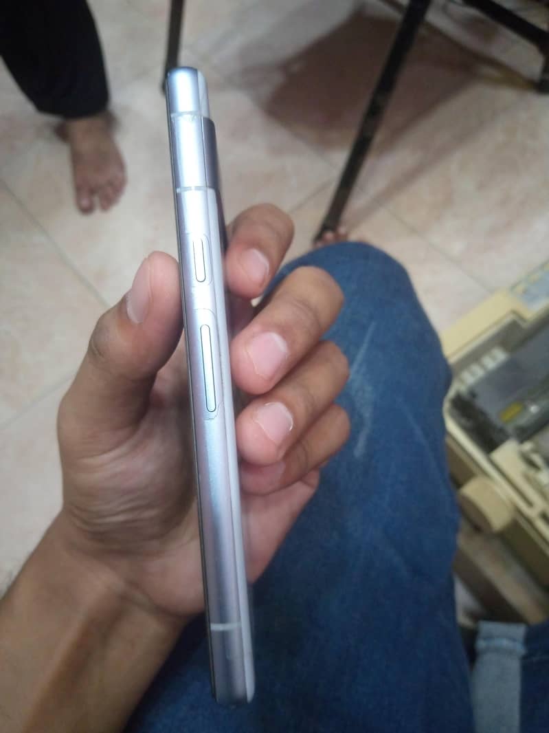 Google Pixel 7a 2