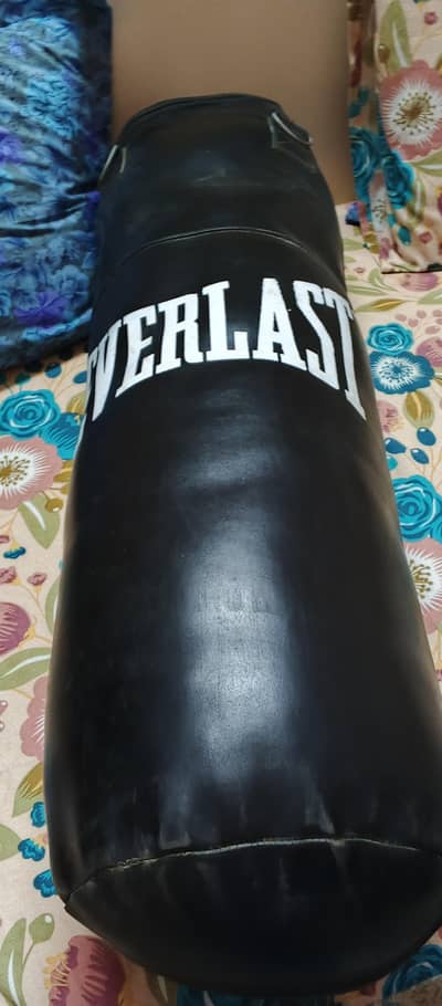 Black Boxing bag and gloves
