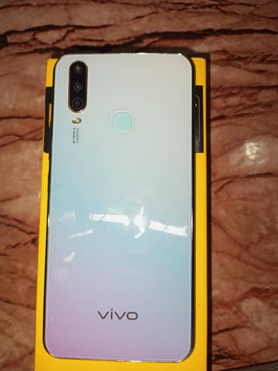 Vivo Y17