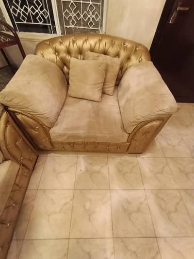 Culting Sofa Set