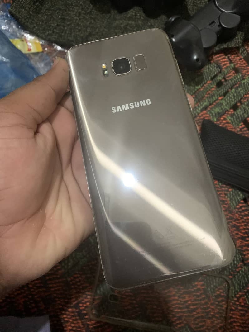 Samsung Mobile S8 Plus 1