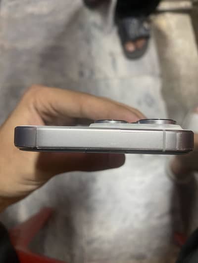 Apple iPhone 16 Pro