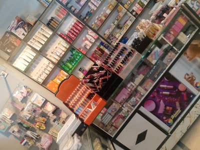 Dhaani Cosmetics & jewelry