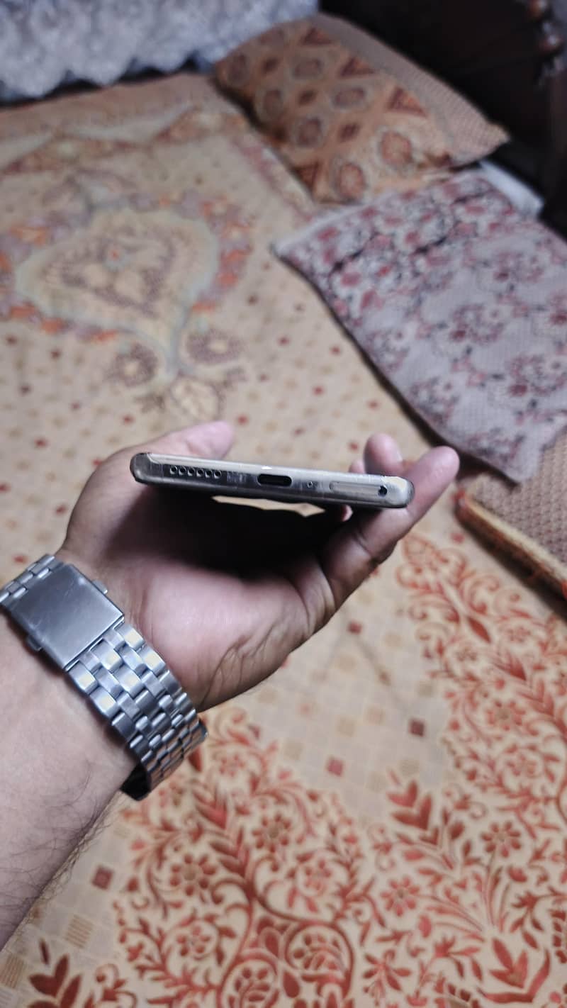 Tecno Spark 20 Pro Plus 4