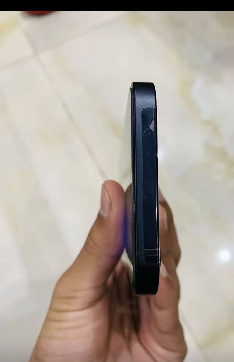 Apple iPhone 12 2
