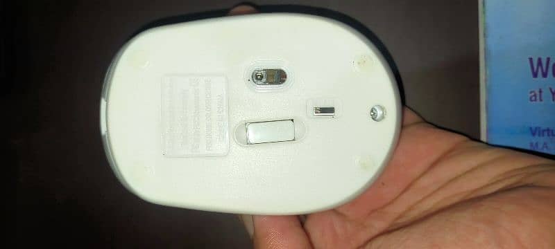Wireless Mouse with USB type-C 1