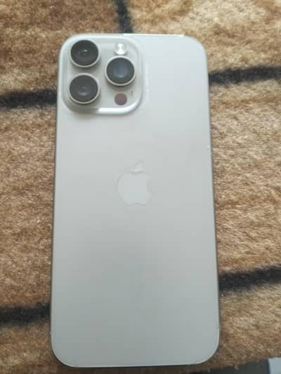 Apple iPhone 16 Pro Max