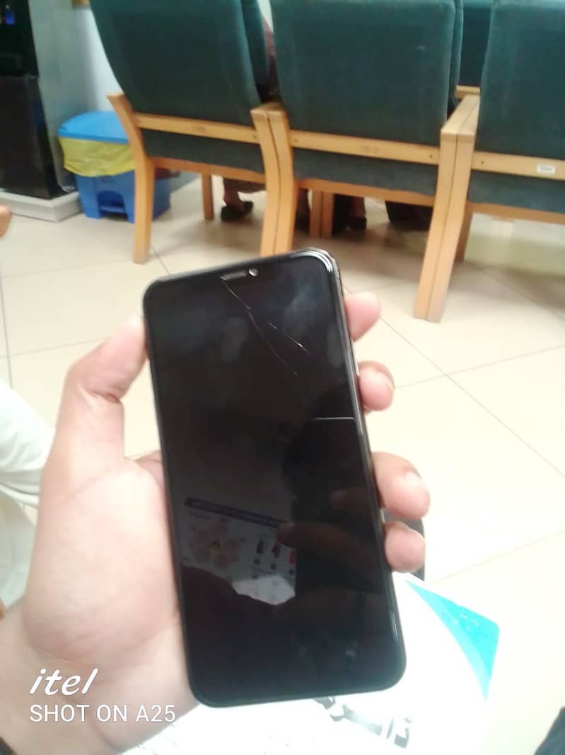 Iphn 11 pro max 256 gb factory unlocked with box 1