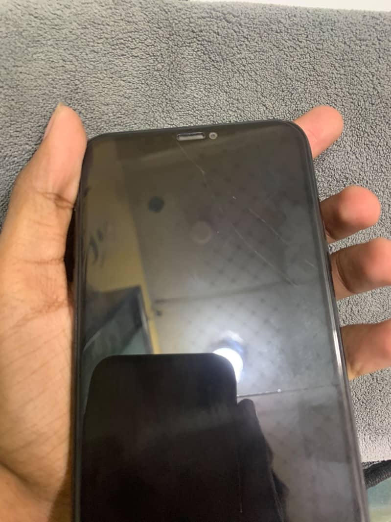 Iphn 11 pro max 256 gb factory unlocked with box 2