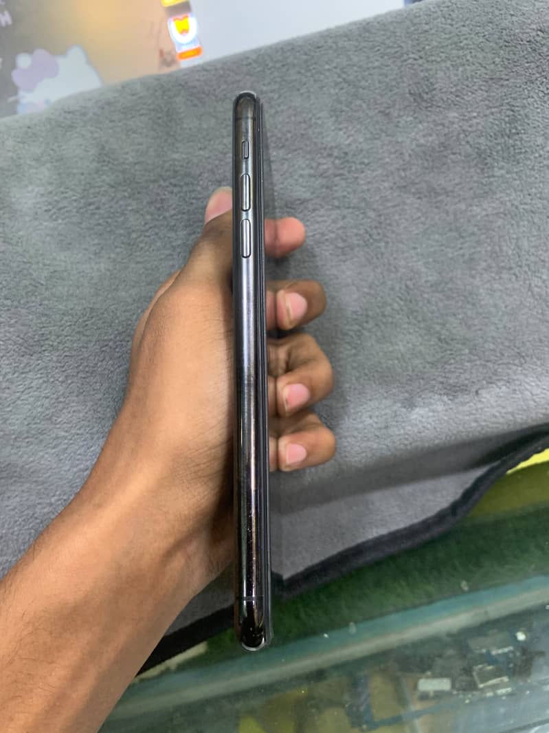 Iphn 11 pro max 256 gb factory unlocked with box 6