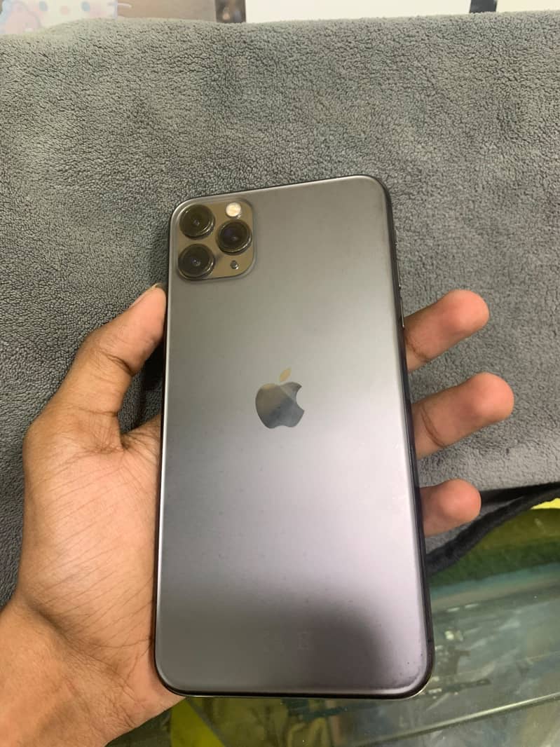 Iphn 11 pro max 256 gb factory unlocked with box 8