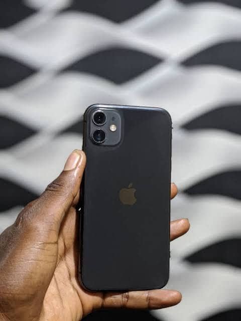 Apple iPhone 11 0