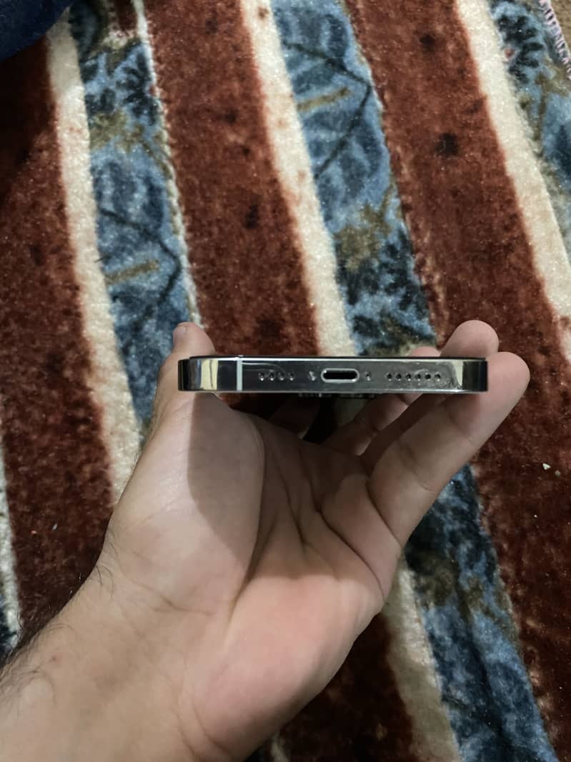 Apple iPhone 14 Pro Max 5
