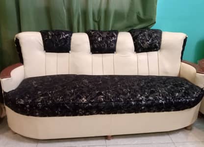 5 seater sofa set (3+1+1) . Cream & Black color in good condition