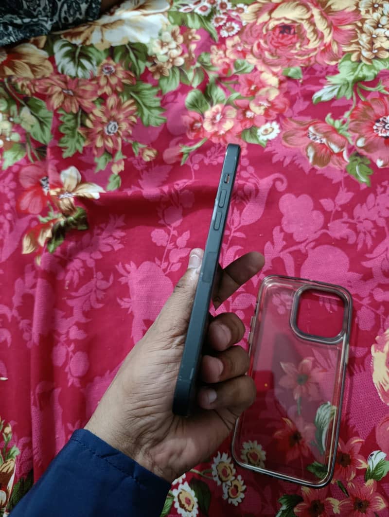 Apple iPhone 14 Pro Max 5