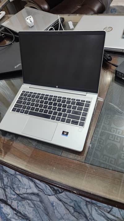 Hp probook 445 G9 / ryzen 7 5825 / 8gb ram / 256nvme