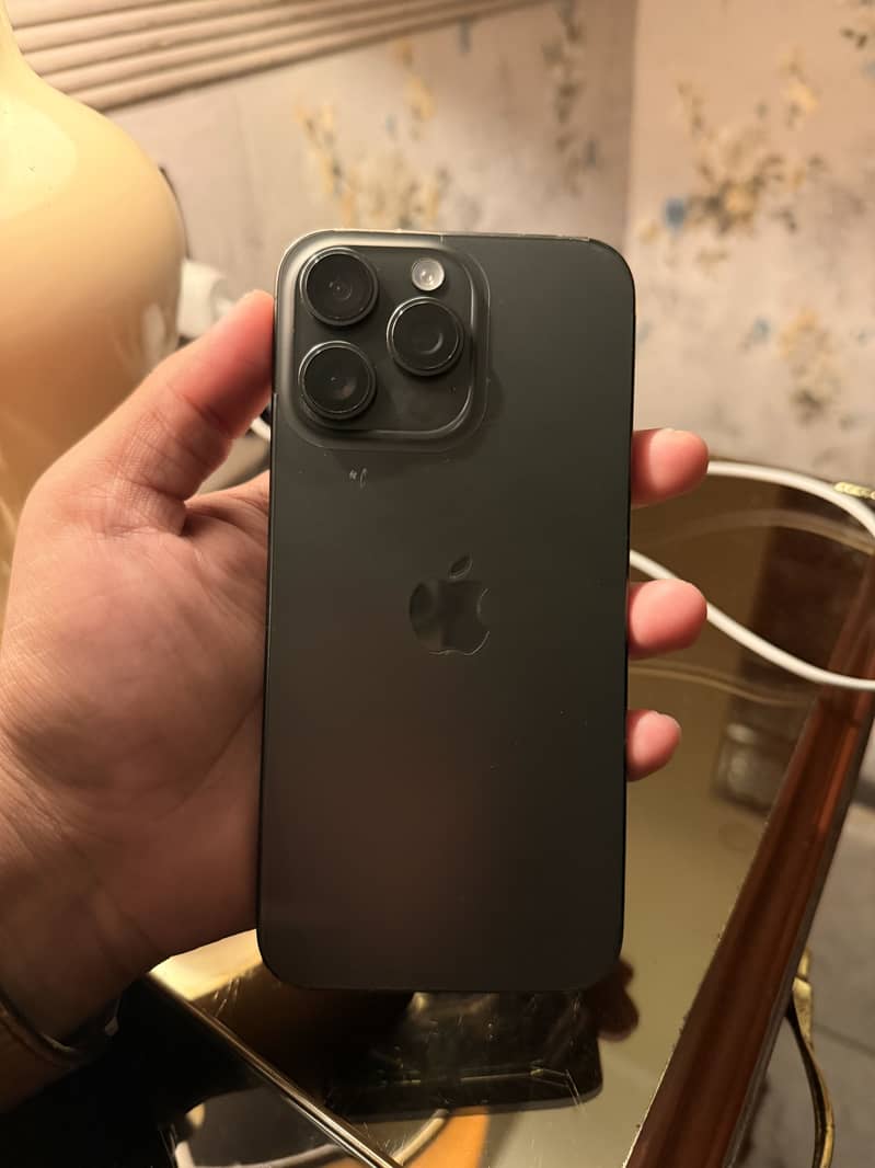 Apple iPhone 15 Pro Max 1