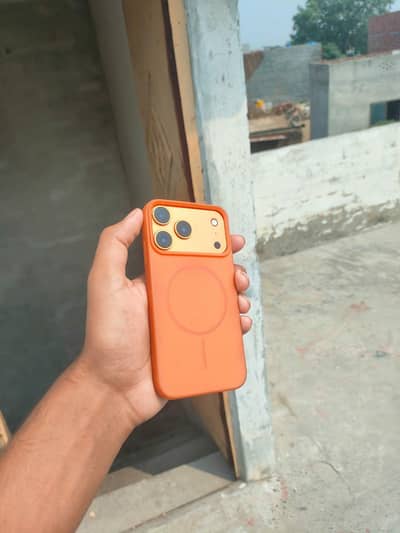 iphone XR converted 17 pro max