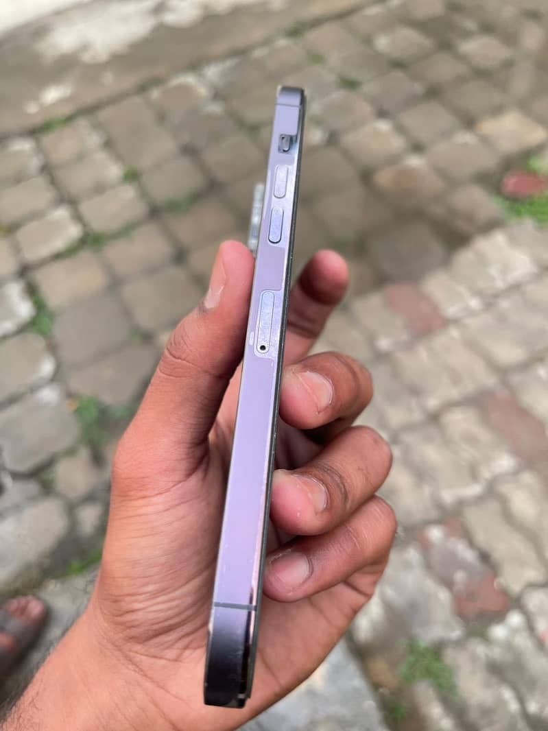 Apple iPhone 14 Pro Max 3