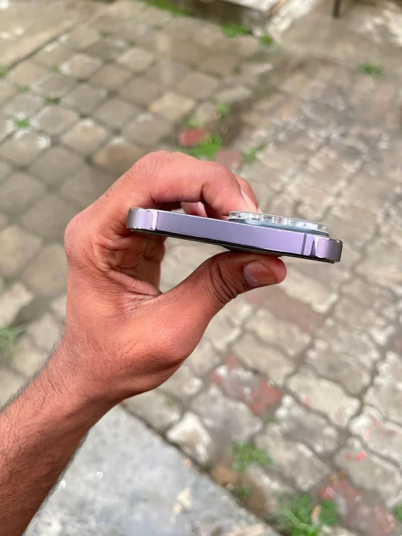 Apple iPhone 14 Pro Max 4