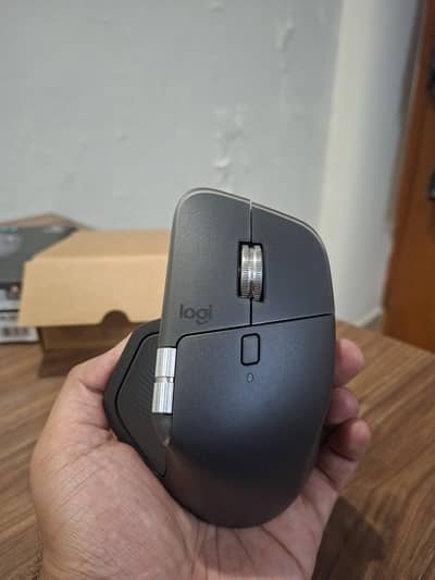 Logitech MX Master 4 – Like New / Unused