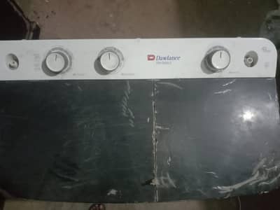 Dowlance washing machine and dryer