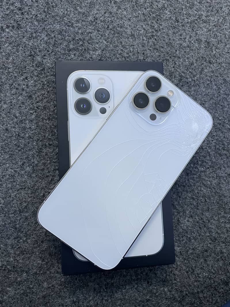 Apple iPhone 13 Pro Max 4