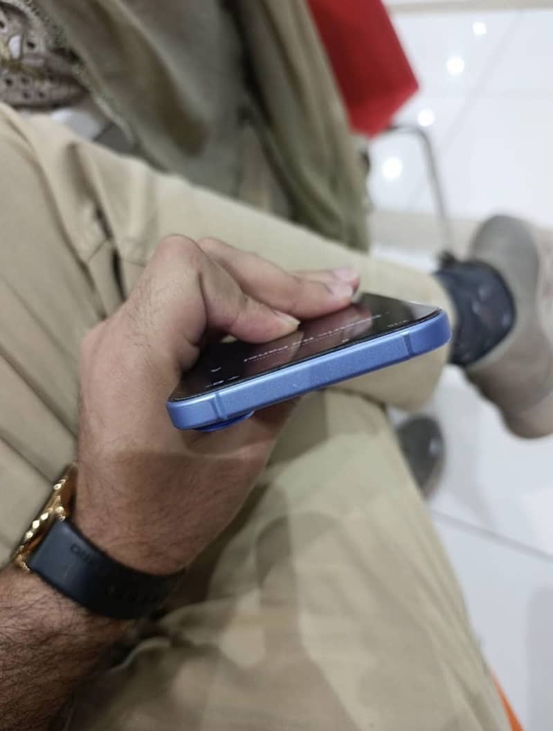Apple iPhone 16 Plus jv 3