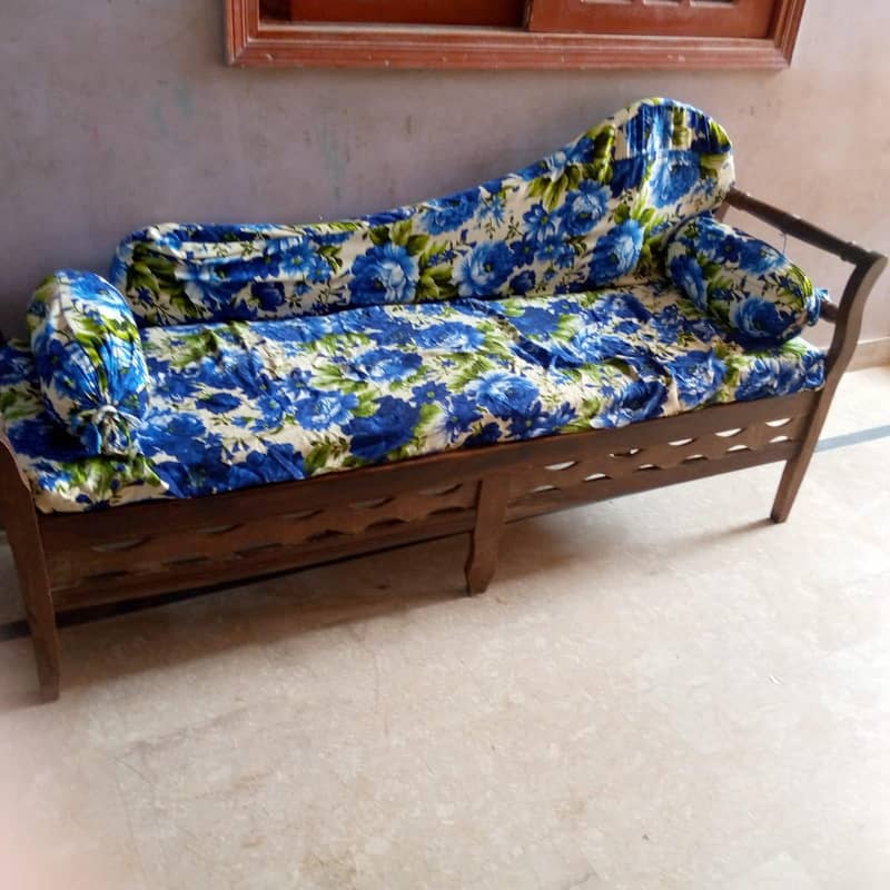 sofa old design 1