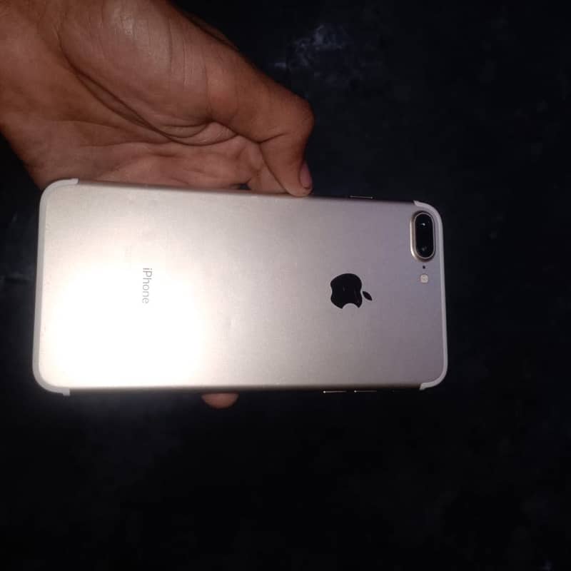iPhone 7 Plus 0
