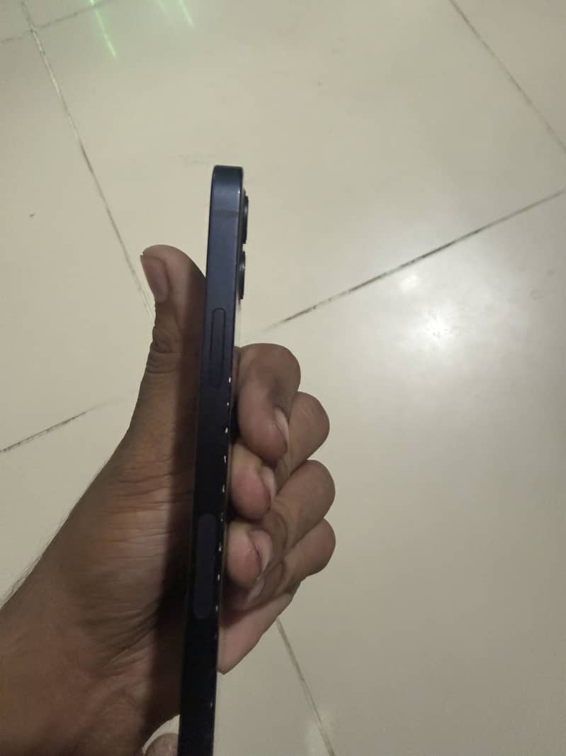 Apple iPhone 12 1
