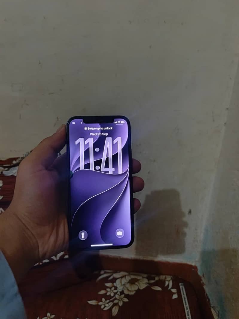 iPhone 12 7