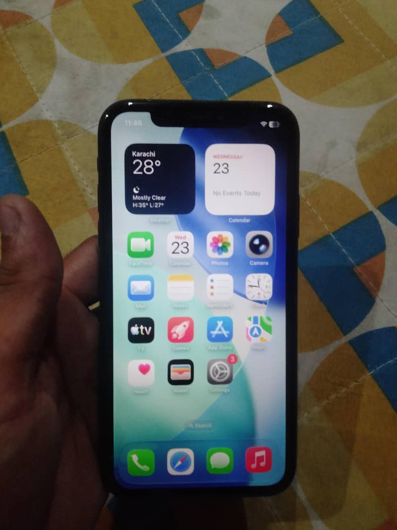 Apple iPhone 11 3