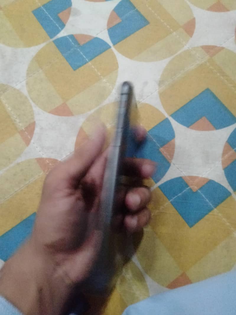 Apple iPhone 11 5