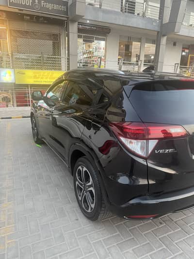 Honda Vezel 2017 Z SENSING BRAND NEW CONDITION BLACK 2017 ISB REG