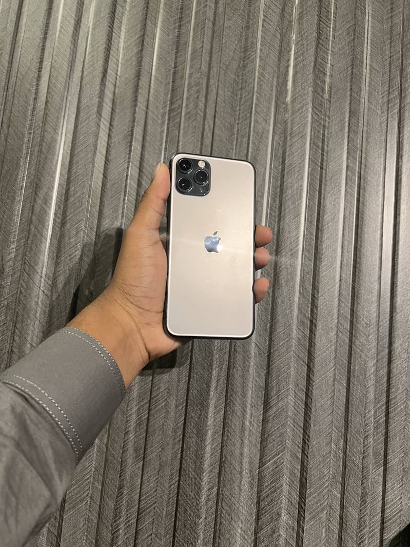 Apple iPhone 11 Pro 0