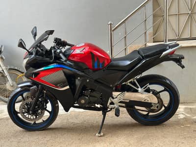 Honda CBR 250r raplica 0316/370/2626