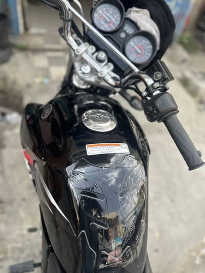 YBR g 2015 model