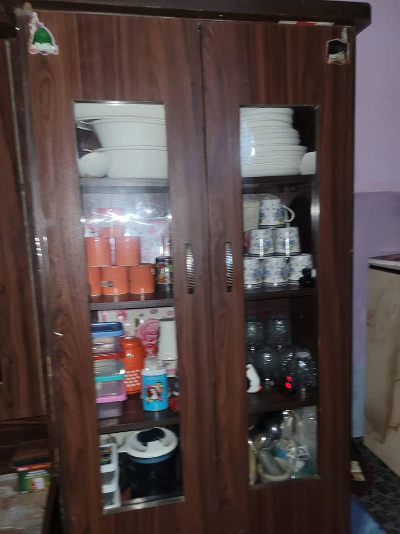 used dressing table and devider 1