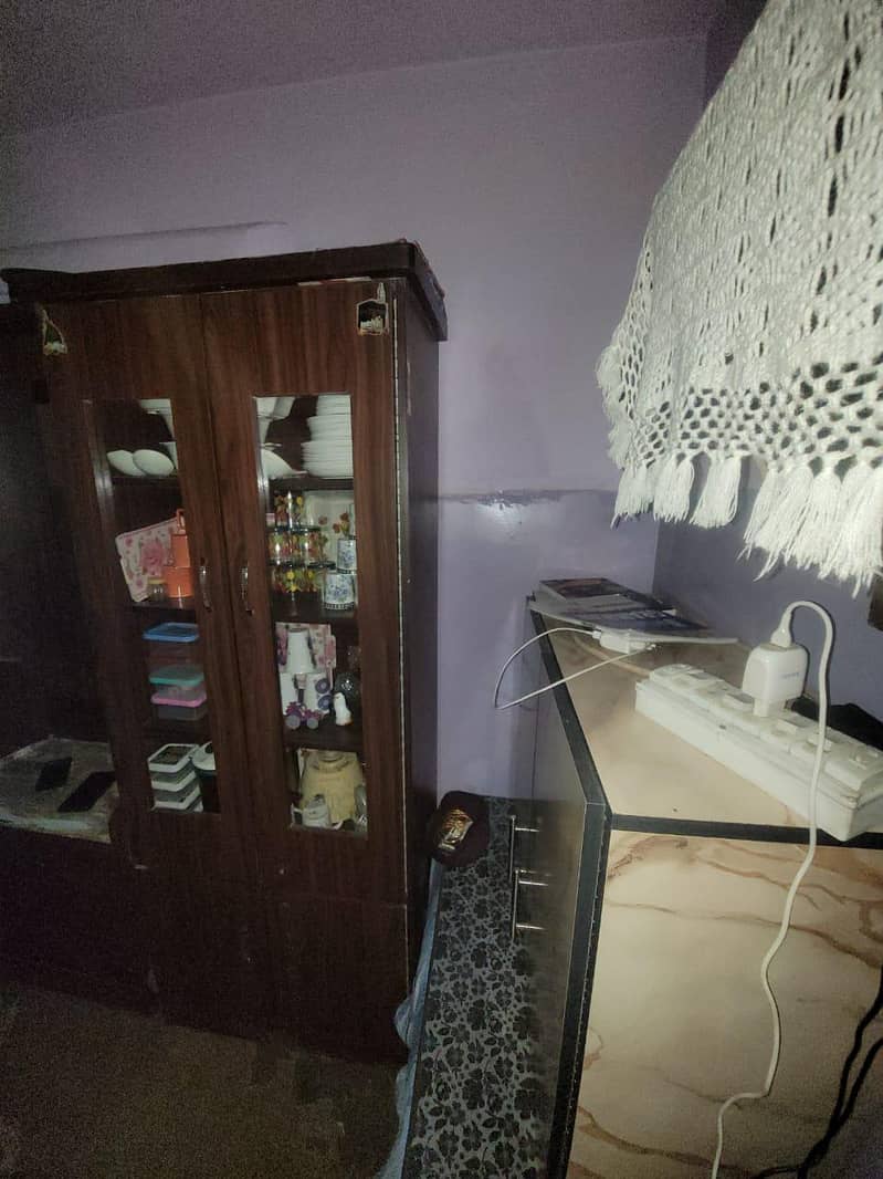 used dressing table and devider 2