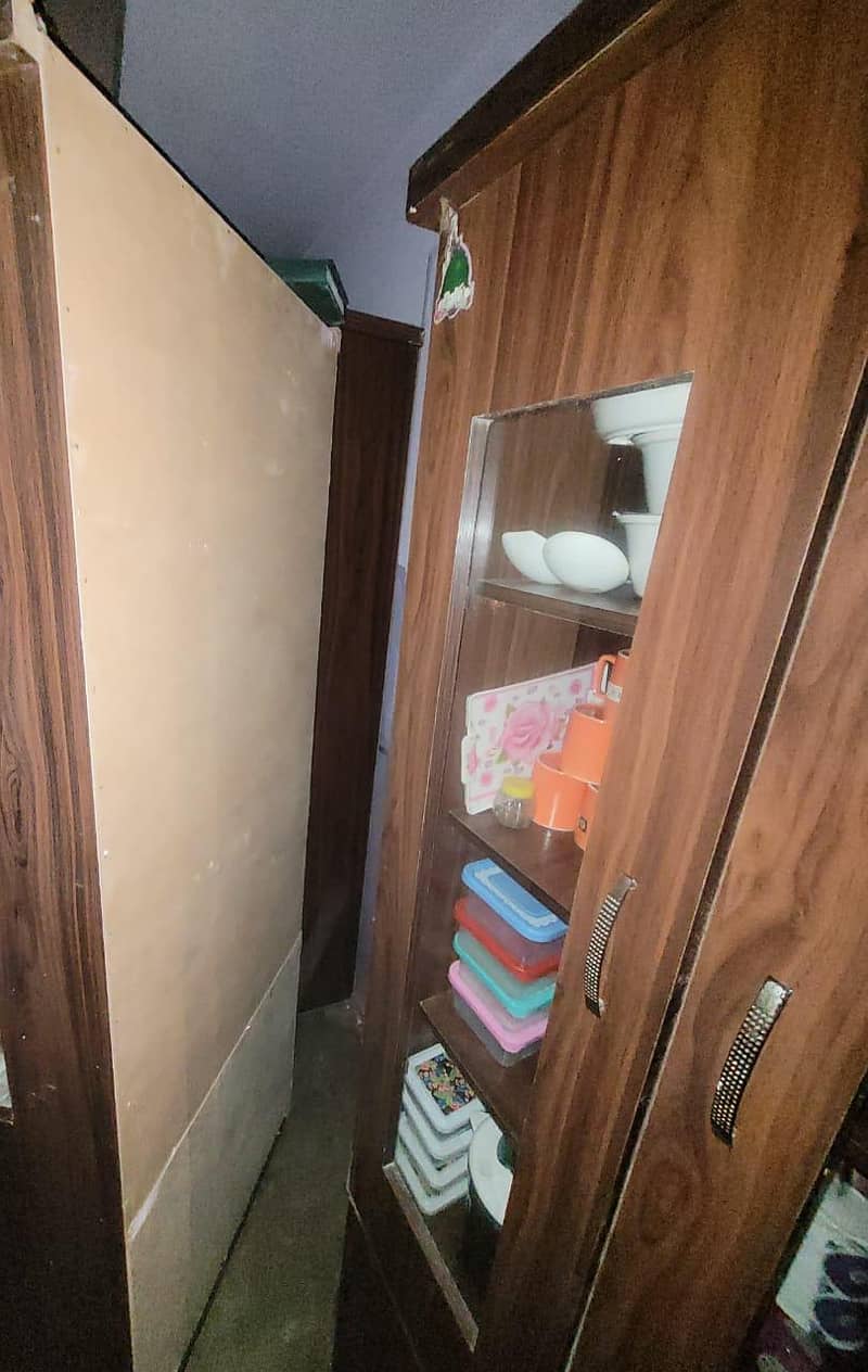 used dressing table and devider 4