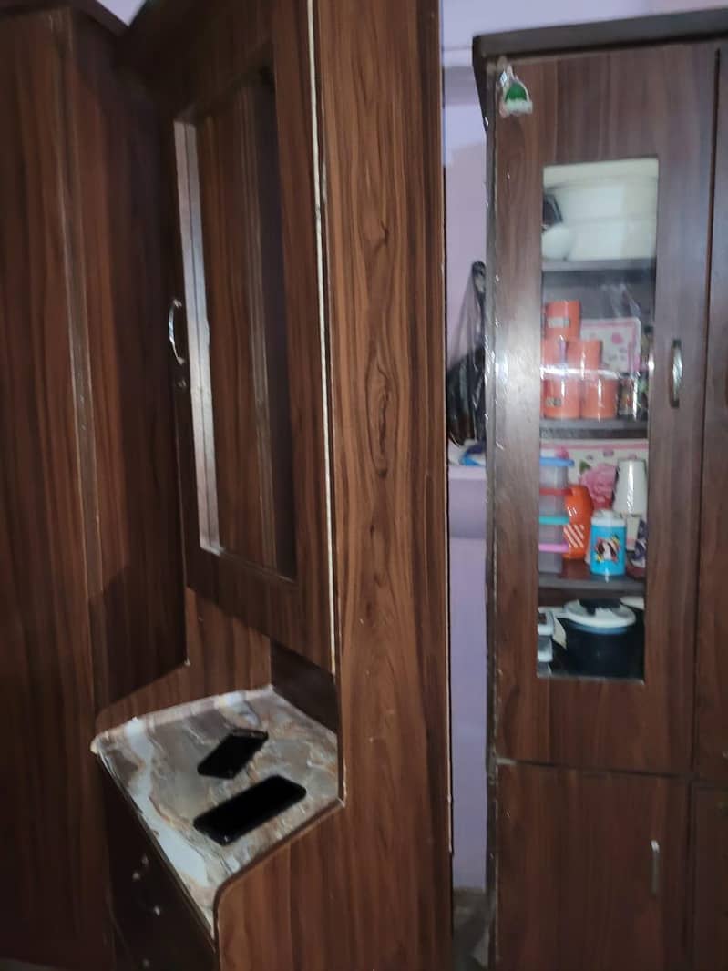 used dressing table and devider 5